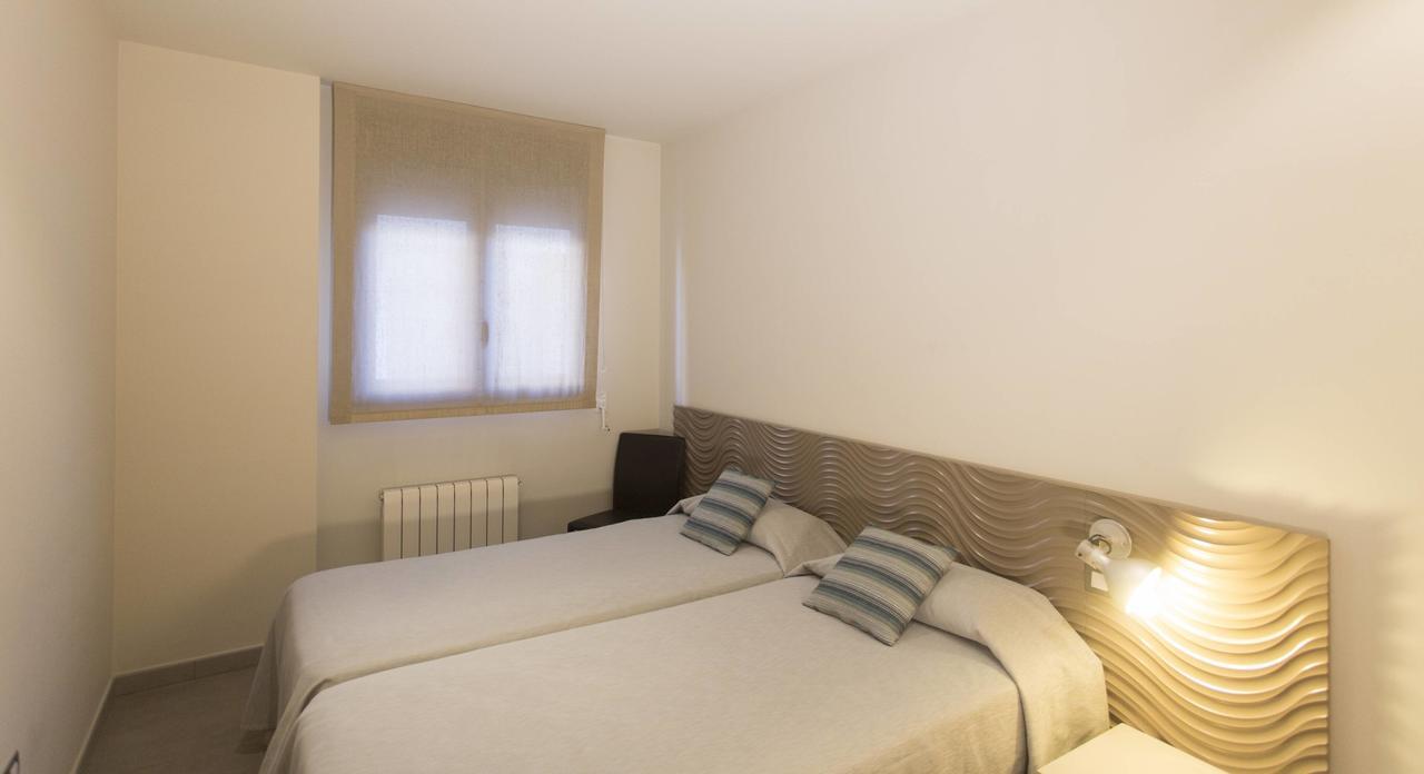 Apartaments Terraza Figueres Figueres  Bagian luar foto